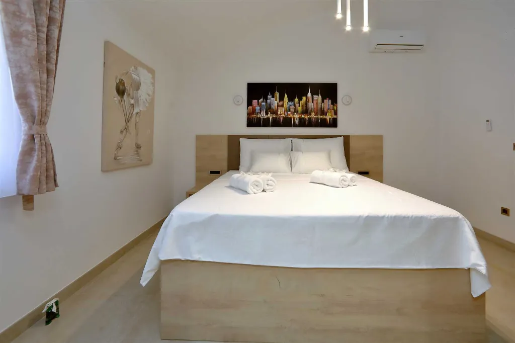 4-Bedroom Villa for 8 Guests in Starigrad