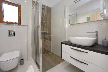 4-Bedroom Villa for 8 Guests in Starigrad