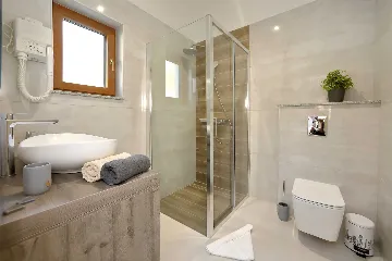 4-Bedroom Villa for 8 Guests in Starigrad