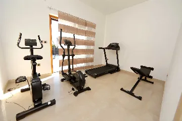 4-Bedroom Villa for 8 Guests in Starigrad