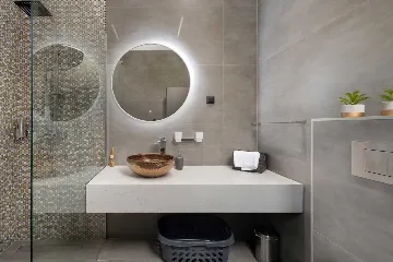 4-Bedroom Villa for 8 in Zaton, Nin