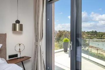 4-Bedroom Villa for 8 in Zaton, Nin