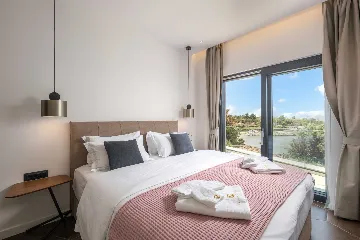 4-Bedroom Villa for 8 in Zaton, Nin