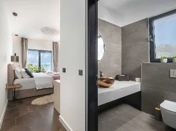 4-Bedroom Villa for 8 in Zaton, Nin