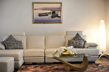 Pridraga 3-Bedroom Villa with Jacuzzi