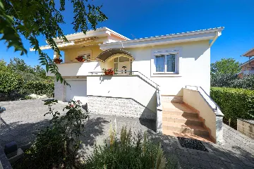 Pridraga 3-Bedroom Villa with Jacuzzi