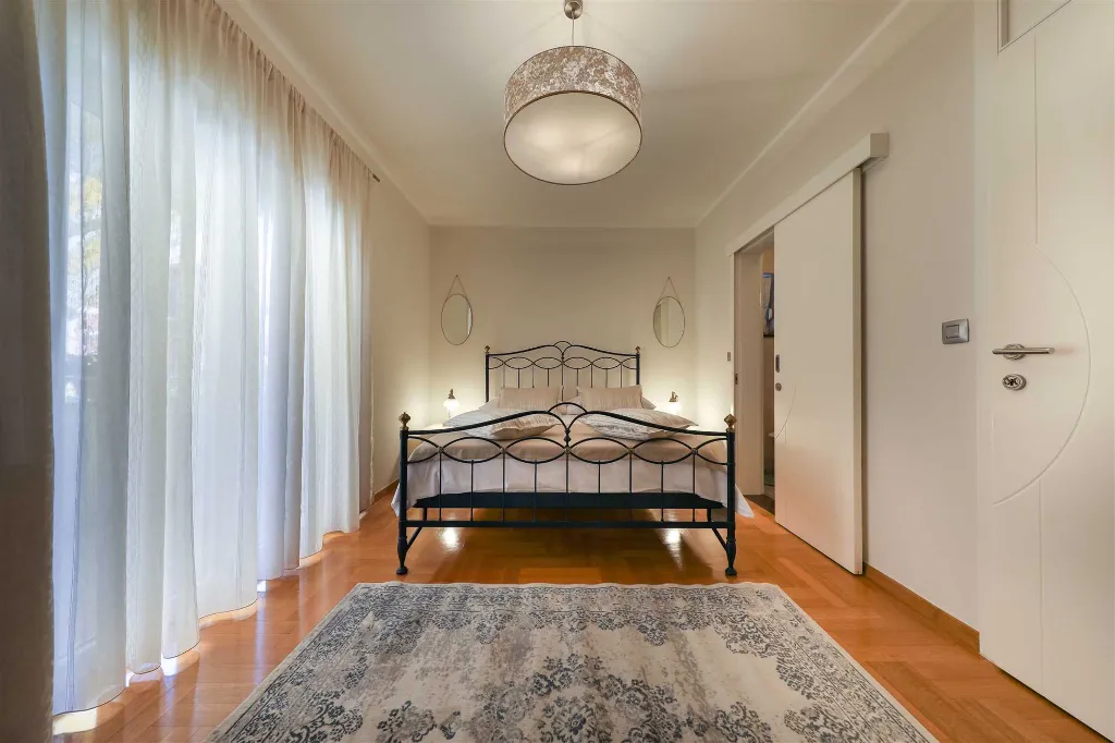 Pridraga 3-Bedroom Villa with Jacuzzi