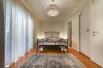 Pridraga 3-Bedroom Villa with Jacuzzi