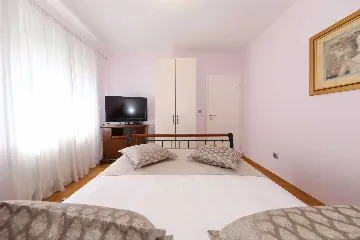 Pridraga 3-Bedroom Villa with Jacuzzi