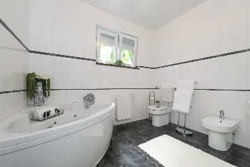 Pridraga 3-Bedroom Villa with Jacuzzi