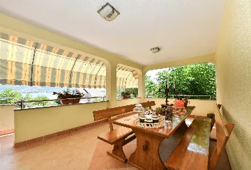 Pridraga 3-Bedroom Villa with Jacuzzi