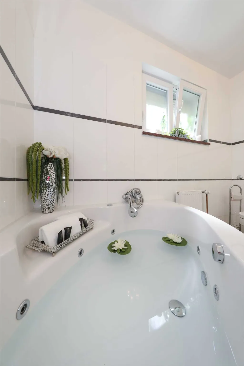 Pridraga 3-Bedroom Villa with Jacuzzi