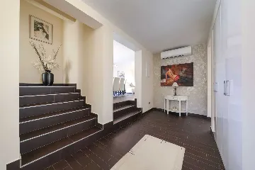 Pridraga 3-Bedroom Villa with Jacuzzi