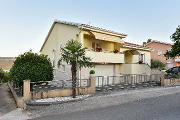 Pridraga 3-Bedroom Villa with Jacuzzi