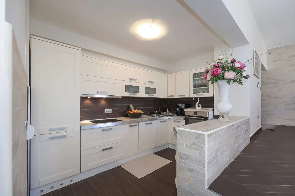 Pridraga 3-Bedroom Villa with Jacuzzi