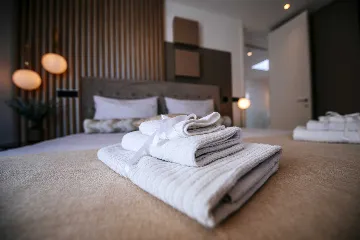 Modern 4-Bedroom Villa in Sukošan for 8