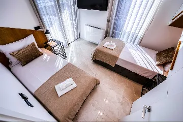 Modern 4-Bedroom Villa in Sukošan for 8