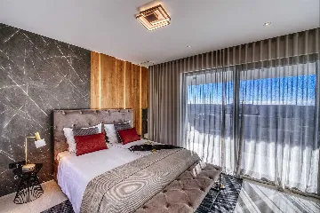 Modern 4-Bedroom Villa in Sukošan for 8