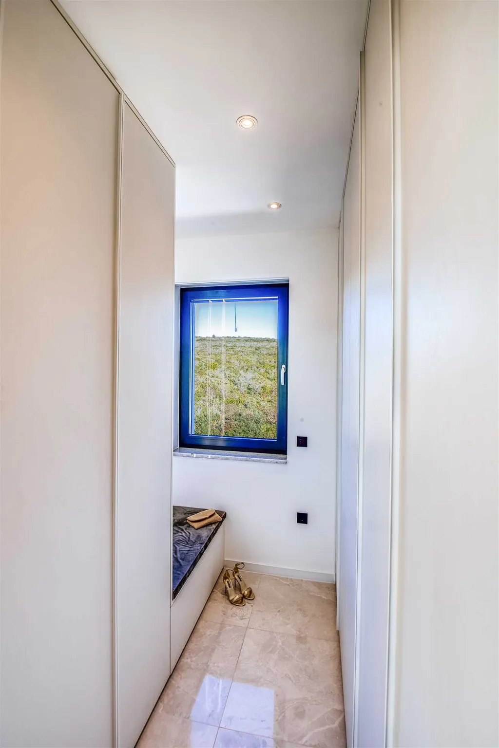 Modern 4-Bedroom Villa in Sukošan for 8