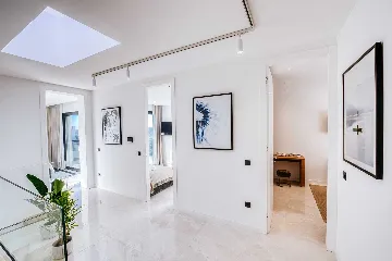 Modern 4-Bedroom Villa in Sukošan for 8