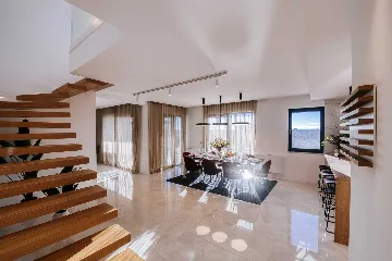 Modern 4-Bedroom Villa in Sukošan for 8