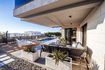 Modern 4-Bedroom Villa in Sukošan for 8