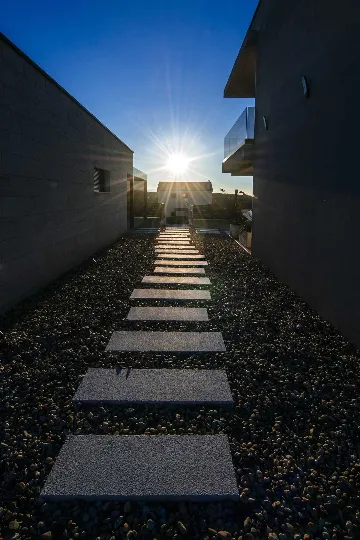 Modern 4-Bedroom Villa in Sukošan for 8