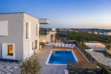 Modern 4-Bedroom Villa in Sukošan for 8