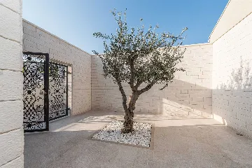 3-Bedroom Villa in Pridraga for up to 8 Guests