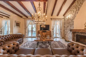 3-Bedroom Villa in Pridraga for up to 8 Guests