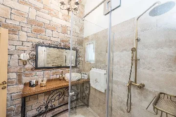 3-Bedroom Villa in Pridraga for up to 8 Guests