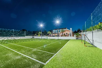 3-Bedroom Villa in Pridraga for up to 8 Guests