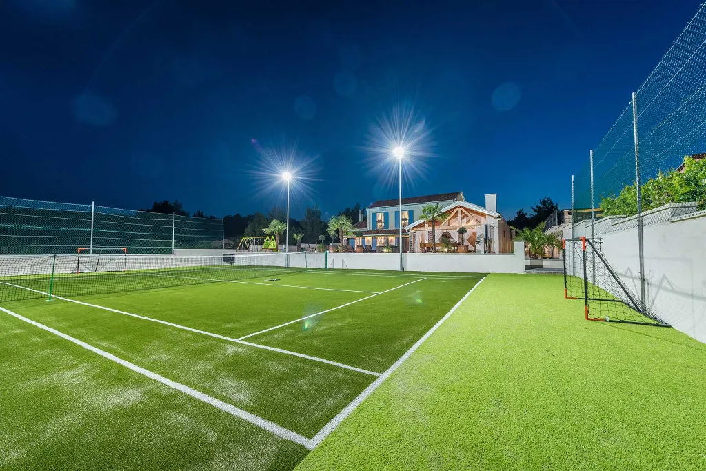 3-Bedroom Villa in Pridraga for up to 8 Guests
