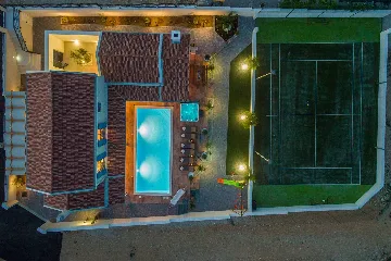 3-Bedroom Villa in Pridraga for up to 8 Guests