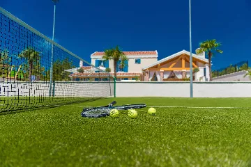 3-Bedroom Villa in Pridraga for up to 8 Guests