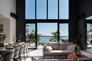 6-Bedroom Villa in Starigrad (Up to 14 Guests)