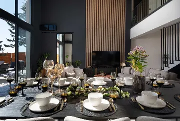 6-Bedroom Villa in Starigrad (Up to 14 Guests)