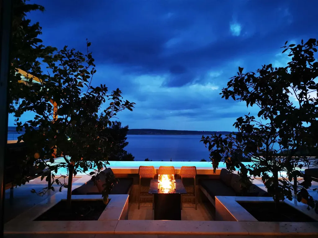 6-Bedroom Villa in Starigrad (Up to 14 Guests)