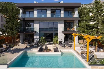 6-Bedroom Villa in Starigrad (Up to 14 Guests)