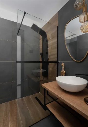 6-Bedroom Villa in Starigrad (Up to 14 Guests)