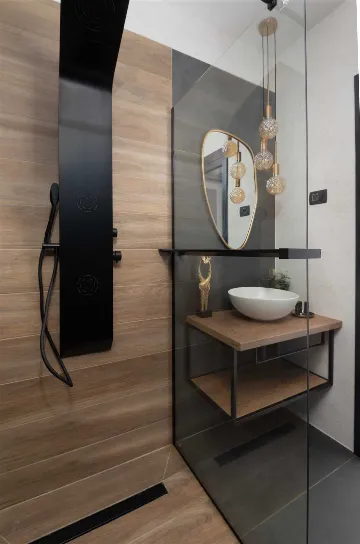 6-Bedroom Villa in Starigrad (Up to 14 Guests)