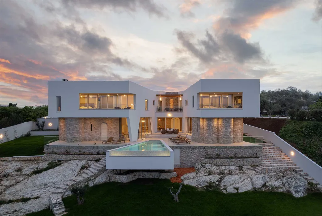 Poličnik Villa for Up to 10 Guests