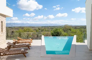 Poličnik Villa for Up to 10 Guests