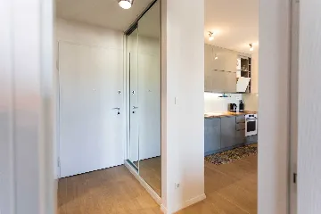 Air-Conditioned Apartment with Balcony in Zadar