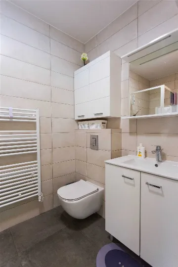 Air-Conditioned Apartment with Balcony in Zadar