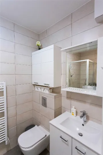 Air-Conditioned Apartment with Balcony in Zadar