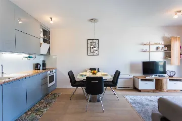 Air-Conditioned Apartment with Balcony in Zadar