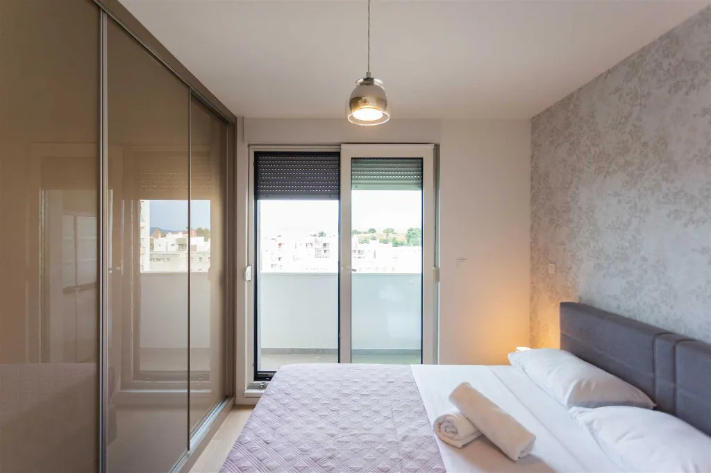 Air-Conditioned Apartment with Balcony in Zadar