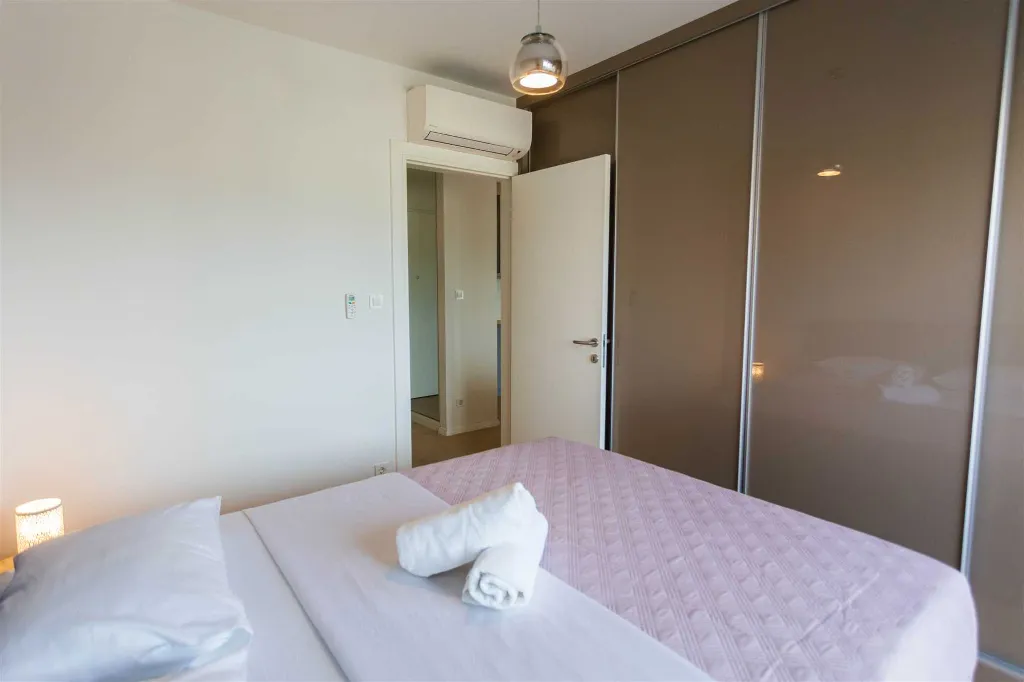 Air-Conditioned Apartment with Balcony in Zadar