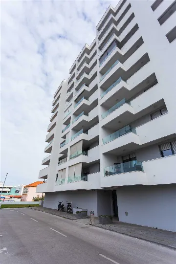 Air-Conditioned Apartment with Balcony in Zadar